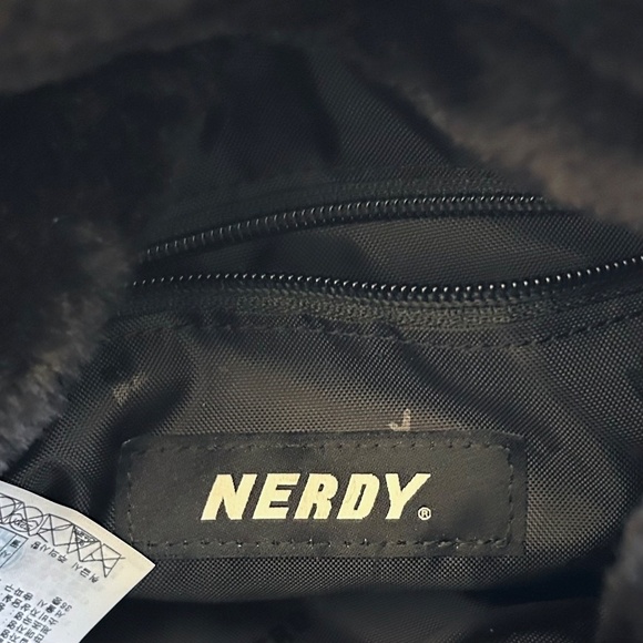 NWOT NERDY Furry & Fluffy Crossbody Tote Bag - Picture 7 of 9